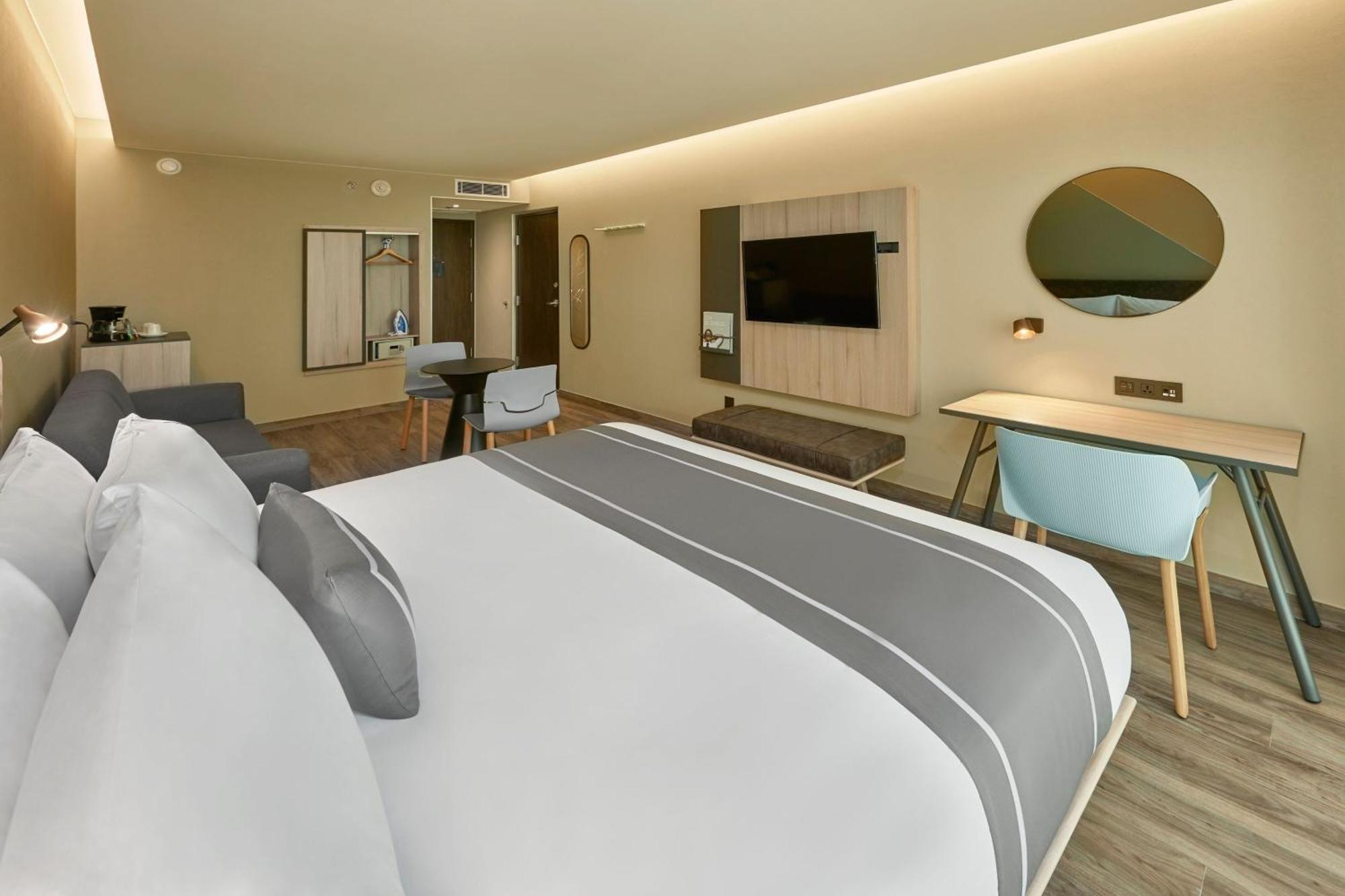 City Express Plus By Marriott Ensenada Buitenkant foto